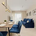 Stylish Apartment Madalinskiego With Garden Terrace And Free Garage Wroclaw By Renters