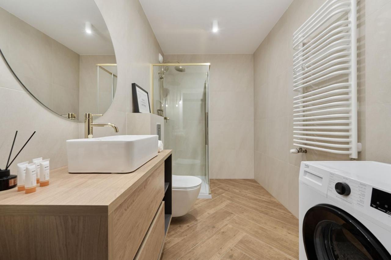 Apartament Stylish Madalinskiego With Garden Terrace And Free Garage By Renters